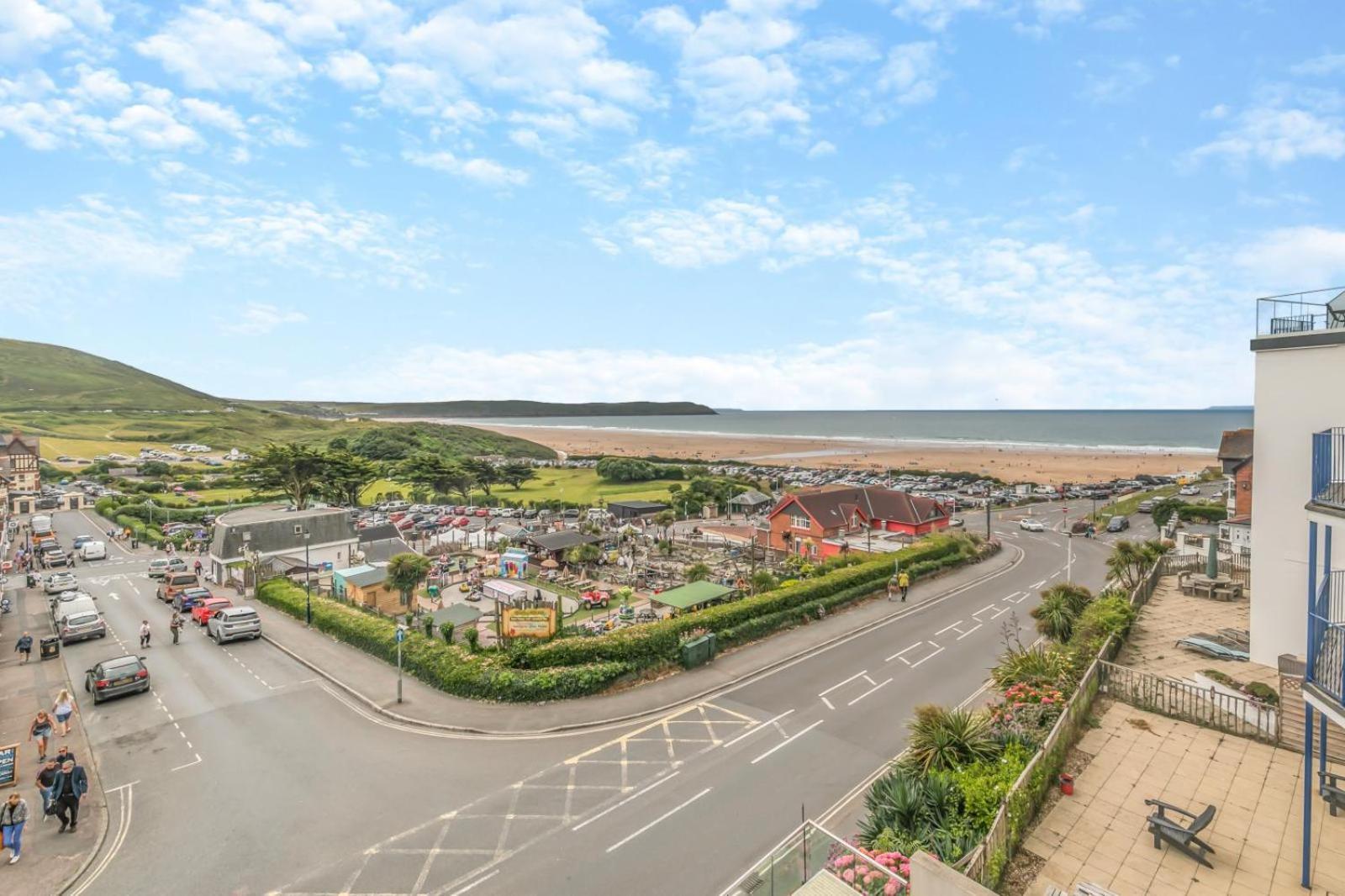 8 Woolacombe West - Luxury Apartment At Byron Woolacombe, Only 4 Minute Walk To Woolacombe Beach! 외부 사진